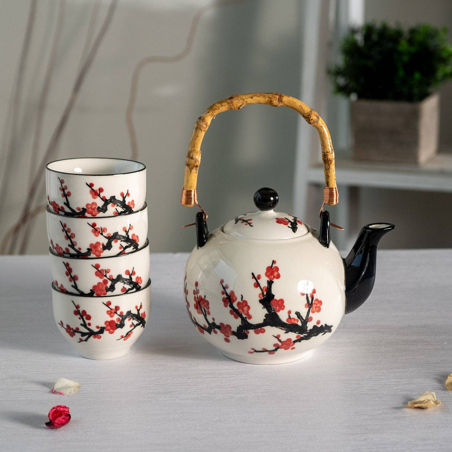 Cherry Blossoms Tea Set 30 oz Tea Pot with 4 Cups