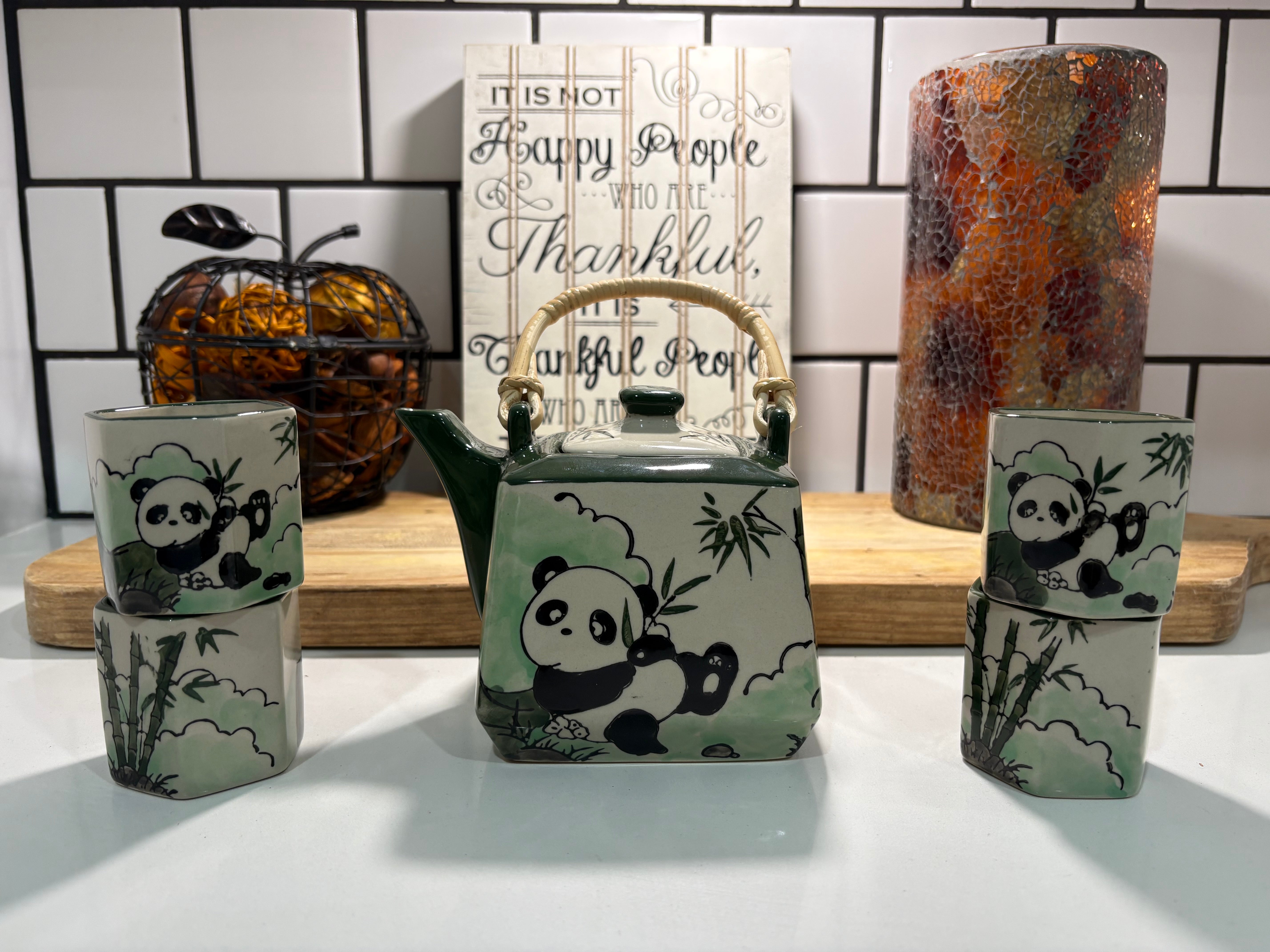  — organic loose leaf tea in Voyage 1610 packaging